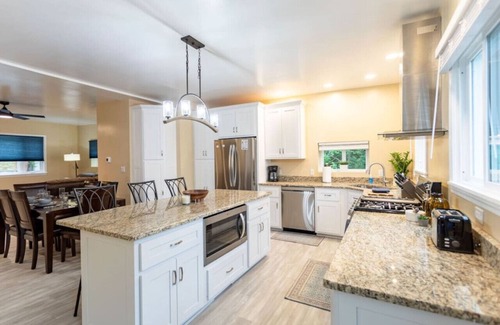 East Allegheny House | Family Friendly 3BR/3.5Bath-Near Pgh's Hot Spots!