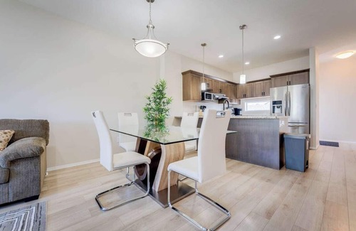 Winnipeg House | Family-Friendly 3BR w/Arcade + 13 Min to Airport