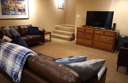 St. Marys House | Family Friendly 4 Bedroom, 3 Bath Family, Hot Tub and playground. Sleeps 12