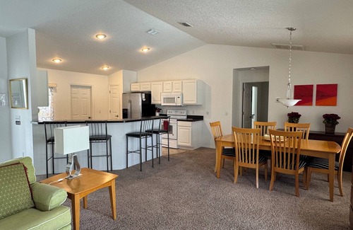 Inverness House | Family Friendly 4-bdrm house with heated pool on Lakeside Golf Course