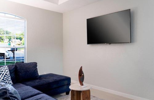 Wetmore House | Family-Friendly 4-Bedroom Haven in San Antonio, TX
