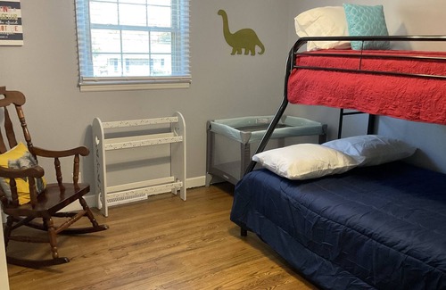 Greenville - Spartanburg House | Family-Friendly 4 bedroom home with game room.