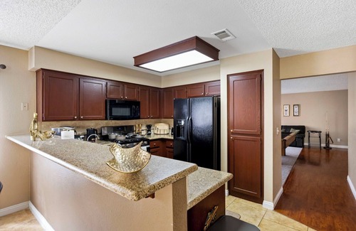 Las Vegas House | Family-Friendly 4BD Oasis w/Pool & Backyard/BBQ