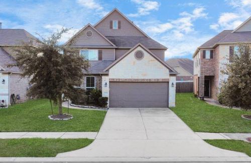 Barker House | Family Friendly 4Bdroom With Backyard