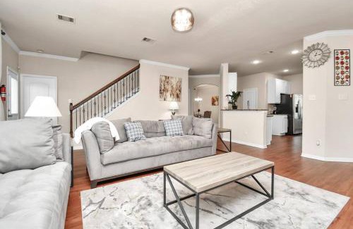 Barker House | Family Friendly 4Bdroom With Backyard