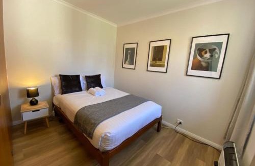Holder Apartment | Family friendly 4BR Townhouse near Mt Stromlo - Hosted by Canstay
