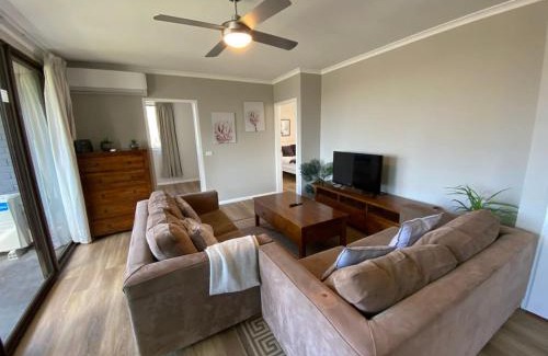 Holder Apartment | Family friendly 4BR Townhouse near Mt Stromlo - Hosted by Canstay