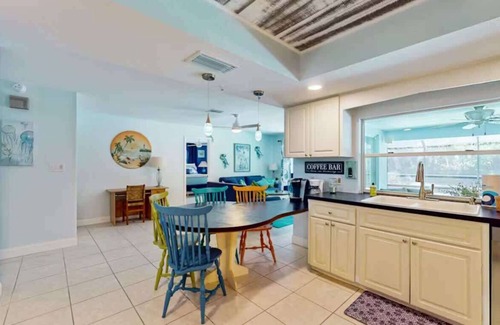 Palma Sola House | Family-Friendly 4BR Renovated Pool, Games, Grill Near Manatee River