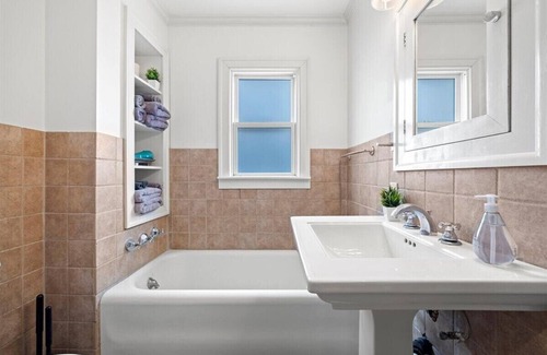South Kansas City House | Family Friendly 4BR Charmer w/ Games & Sunny Yard