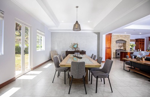 Herradura House | Family-Friendly 5 Bedroom House with Resort Access
