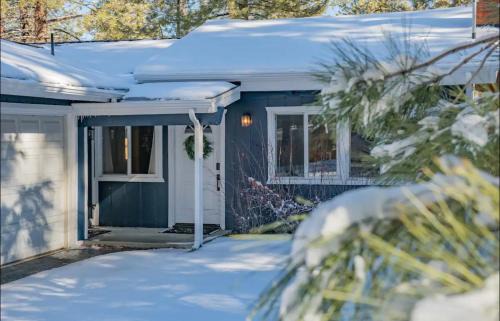 Big Bear Lake Villa | Family-friendly, AC, Hot Tub, Walk 2 Park & Lake