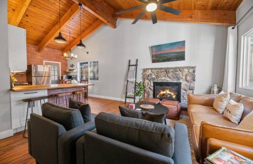 Big Bear Lake Villa | Family-friendly, AC, Hot Tub, Walk 2 Park & Lake
