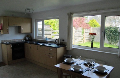 Illogan House | Family friendly accessible bungalow in quiet, rural location near the sea