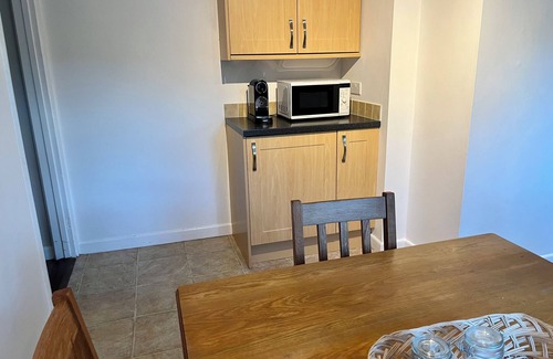 Illogan House | Family friendly accessible bungalow in quiet, rural location near the sea