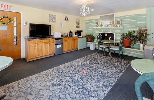 Delhi House | Family-Friendly Adventure In the Catskills! Close to Bushel Collective!