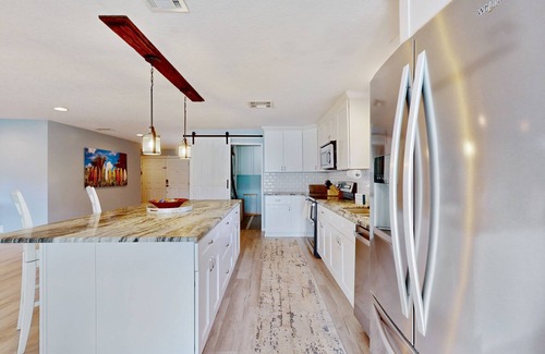 Harbor Bluffs House | Family friendly and spacious with heated pool, AC, W/D and close to Gulf beaches