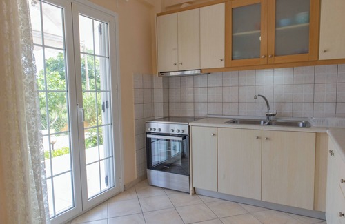 Kontokali Apartment | Family friendly apartment with swimming pool