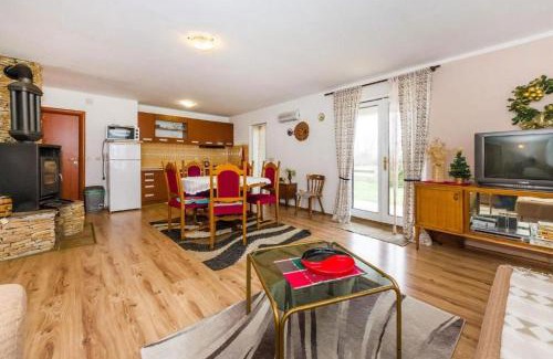 Lovinac Apartment | Family-friendly apartments with swimming pool Lovinac, Velebit - 21748