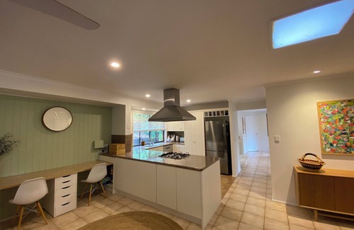 Kenmore Hills House | Family friendly house with pool and garden. Pet friendly.