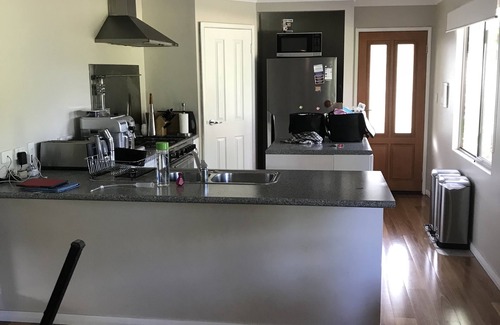 Wellington Forest House | Family Friendly Shady Retreat in the beautiful Ferguson Valley.