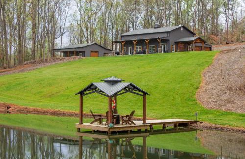 Easley House | Family-Friendly Barndominium Near Greenville!
