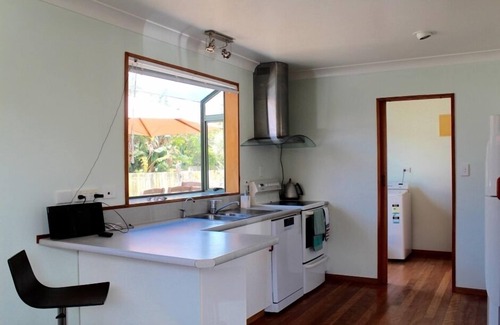 Bowentown House | Family friendly beach house