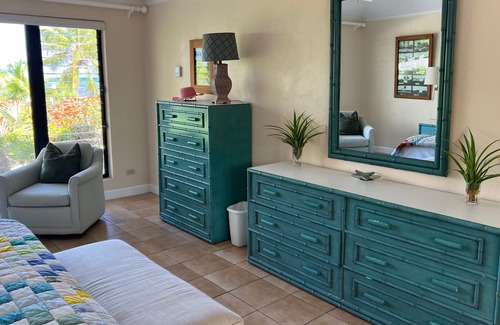 Winding Bay House | Family Friendly Beachfront Pink Sand Beaches Sleeps up to 15