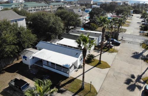 Miramar Beach Villa | Family Friendly Beach Home located in beautiful Miramar Beach, FL