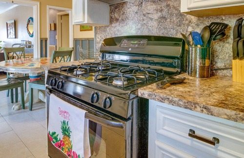 Brownsville House | Family-Friendly Brownsville Vacation Rental!