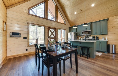 Hochatown Cabin | Family-Friendly Broken Bow Cabin Rental w/Hot Tub