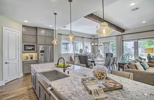 Barker House | Family-Friendly Brookshire Home w/Game Room!