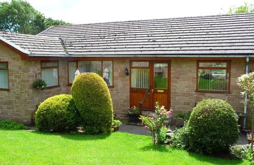 Bamford House | Family Friendly Bungalow, in the heart of the Peak District!