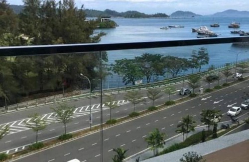 Downtown Kota Kinabalu Apartment | Family friendly,cosy and spacious apartment above Imago Mall