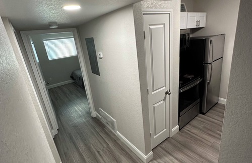 South Houston Apartment | Family friendly. cozy 2 bedroom apt budget friendly!also 20 min from downtown!
