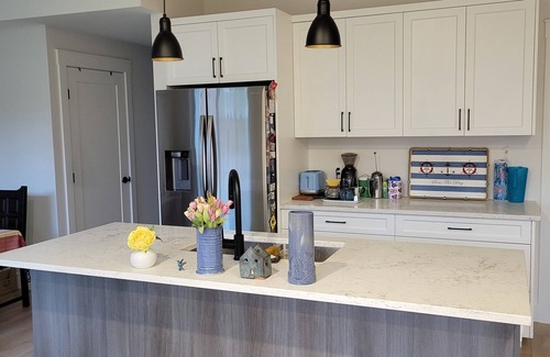 Oak Bay House | Family friendly 3-bedroom house close to ski hill and whale watching.