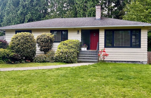 Edgemont House | Family friendly home in Edgemont Village North Vancouver-Mountain View’s