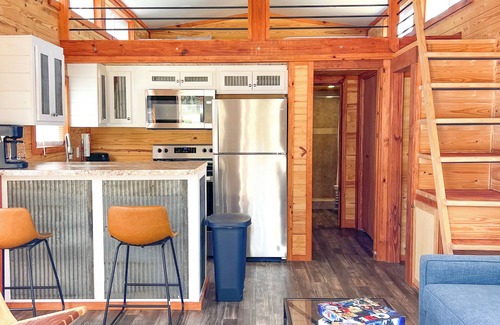 Seven Points RV Rental | Family-friendly cabin with EPIC amenities, pool, movie theatre, events & MORE!