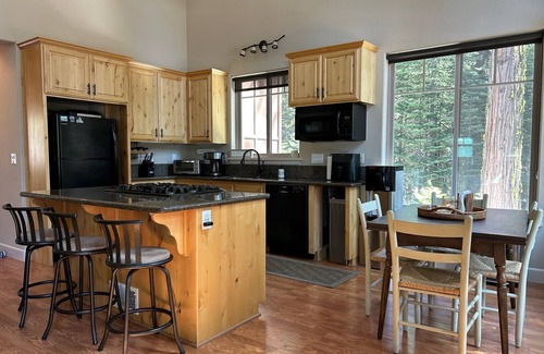 Emigrant Gap Cabin | Family-friendly Cabin in the Sierra Nevada
