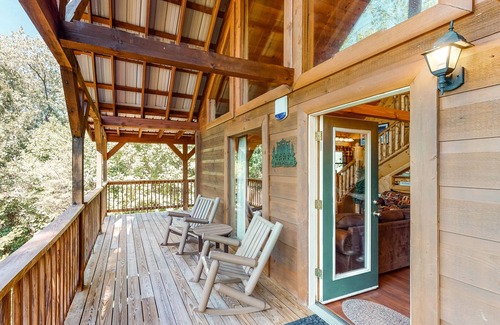 Caton Cabin | Family-friendly cabin with a private hot tub, loft, and pool table