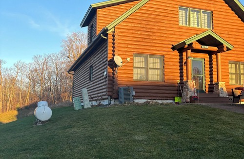 Garrison Cabin | Family Friendly Cabin- 5 Beds
