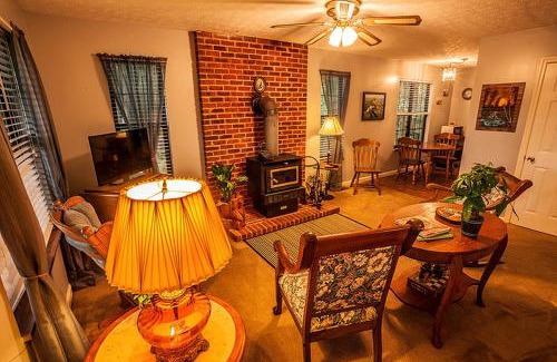 Greeneville House | Family-Friendly Cabin Rental with River Views near Knoxville
