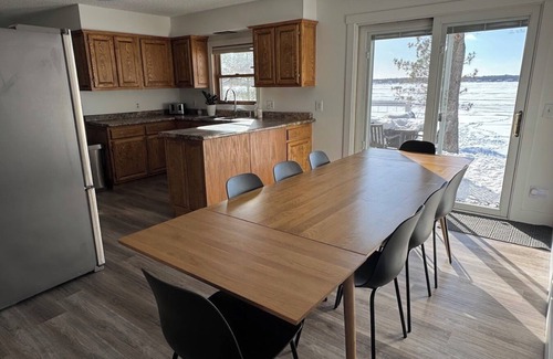 Baxter Cabin | Family-friendly cabin with beautiful sand beach