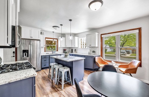 Green Bay House | Family Friendly,Central Location,HighEnd Amenities