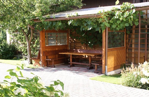Oberperfuss Apartment | family-friendly, close to nature, active, relax,