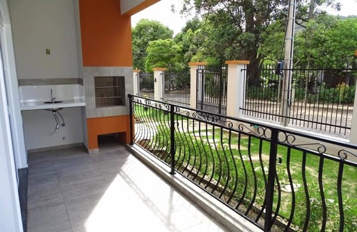 Porto Belo Apartment | Family friendly, close to the beach.