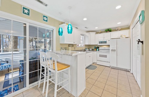 Ocean Pines House | Family friendly close to OC, pool access