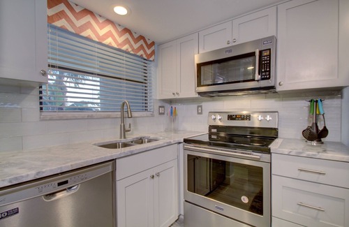 Belle Vista Condo | Family Friendly Condo: Building is DIRECTLY on Gulf!
