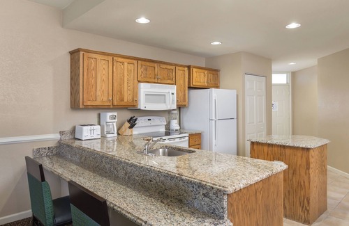 Williamsburg Resort | Family-Friendly Condos w/Two Pools, Mini Golf, Nearby History & Full Kitchen