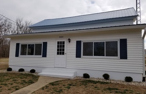 Buffalo House | Family Friendly completely remodeled secluded vacation spot near Lake Shafer