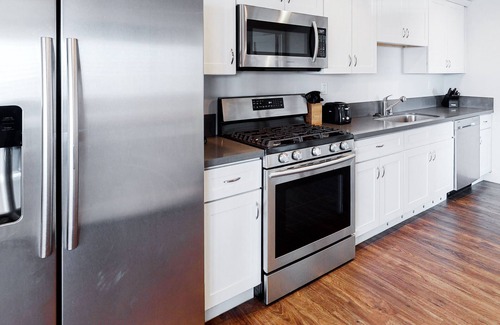 South Oceanside Condo | Family-Friendly Condo w/Beach Access, Free WiFi, and Private Washer/Dryer